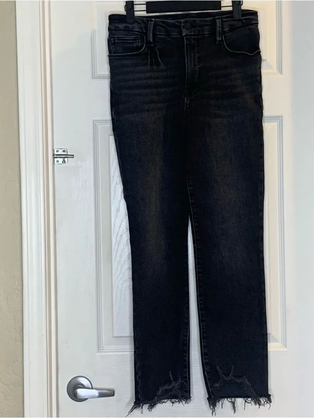Good American Black Jeans Size 4/27 Raw Sharkbite Hem